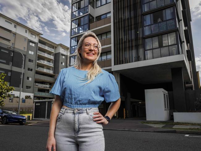 10th November 2024Ally Beasley un-packing boxes at her apartment in Woolloongabba. Photo: Glenn Hunt / The Australian