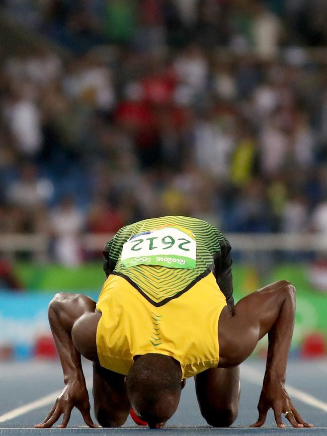 RIO DE JANEIRO, BRAZIL - AUGUST 18: Usain Bolt of Jamaica celebrates after winning the Mens 200m final on Day 13 of the Rio 2016 Olympic Games at the Olympic Stadium on August 18, 2016 in Rio de Janeiro, Brazil. (Photo by Cameron Spencer/Getty Images)
