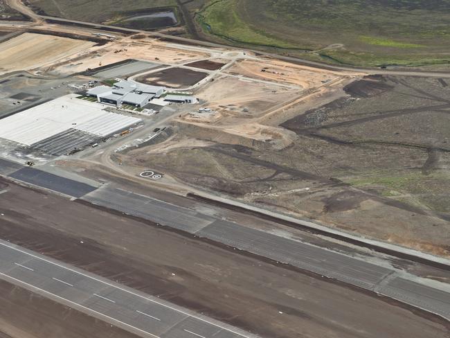 Brisbane Wellcamp airport runway. Aerial image of Toowoomba . Sunday, Nov 9, 2014 .  Photo Nev Madsen / The Chronicle