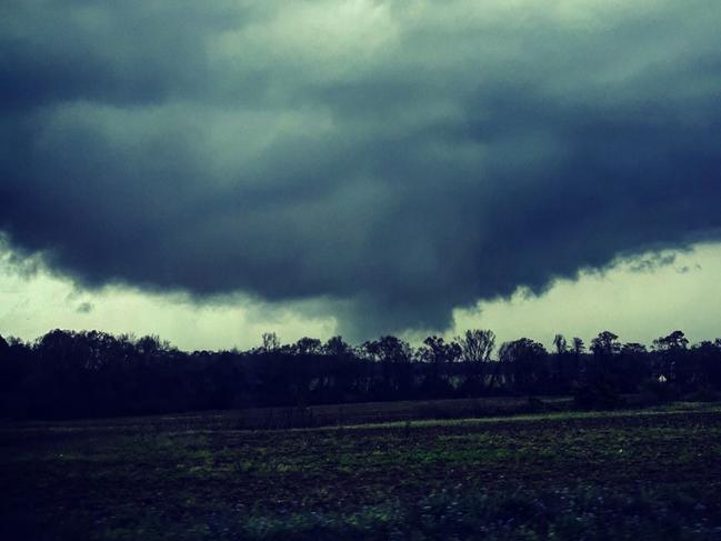 This handout image provided by Justin Merritt from his Instagram account shows a tornado in Dothan, Alabama on March 3, 2019. - A tornado killed 14 people and caused "catastrophic" damage in the southern US state of Alabama on March 3, a local sheriff said. "At this time, we have 14 confirmed fatalities," Lee County Sheriff Jay Jones said in a video posted on Facebook by a journalist from a local CBS affiliate. (Photo by Handout / COURTESY OF JUSTIN MERRITT, INSTAGRAM / AFP) / RESTRICTED TO EDITORIAL USE - MANDATORY CREDIT "AFP PHOTO / JUSTIN MERRITT via INSTAGRAM" - NO MARKETING NO ADVERTISING CAMPAIGNS - DISTRIBUTED AS A SERVICE TO CLIENTS