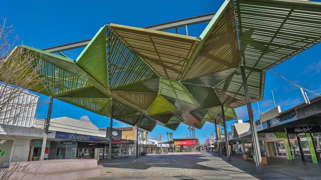 An empty Langtree Mall in Mildura amid lockdowns and new cases. Picture: NCA NewsWire / Darren Seiler