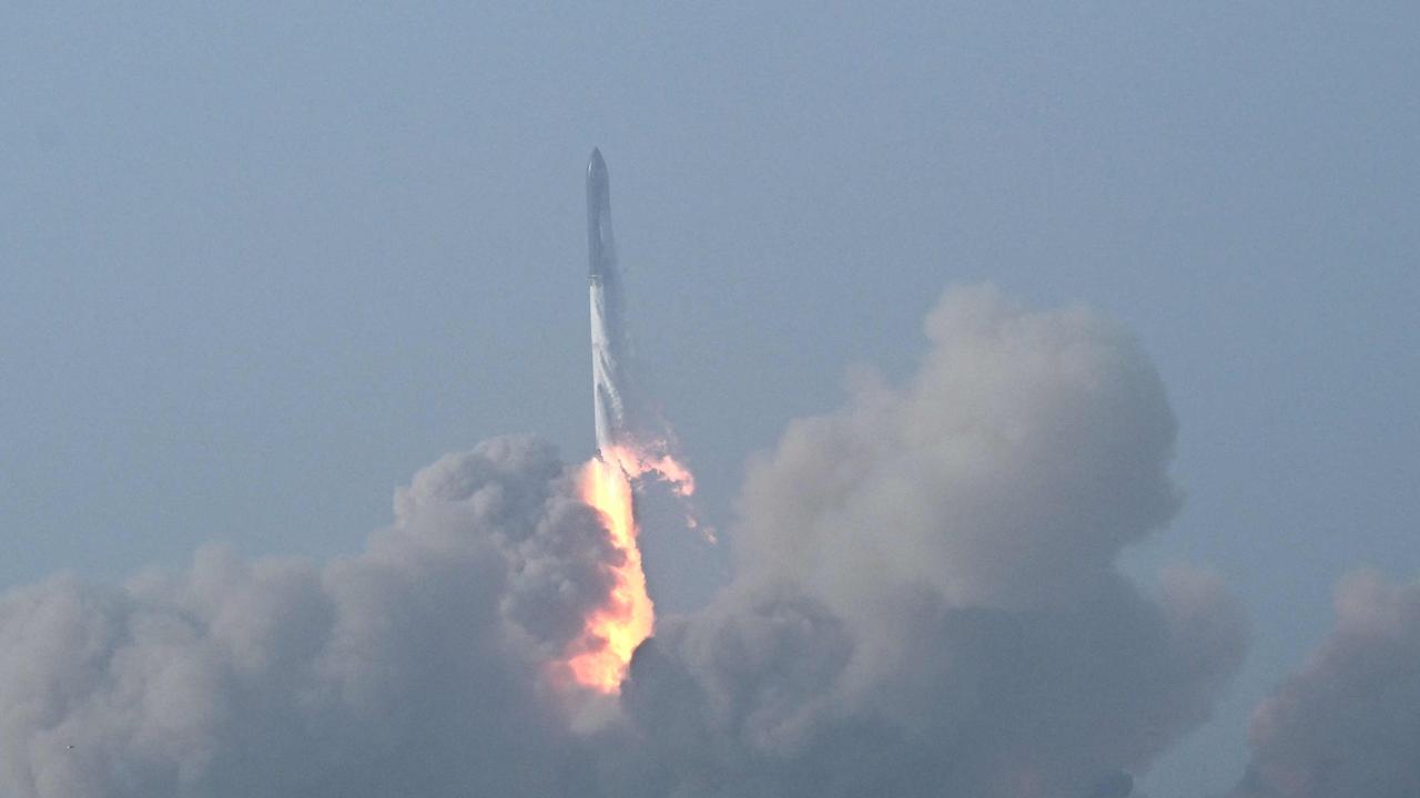 SpaceX Starship, World’s Biggest Rocket, Explodes During First Flight ...