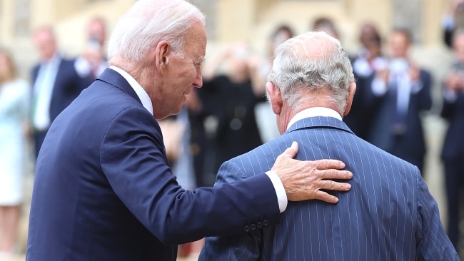 ''Wonderful Symbol Of Warmth And Affection': Buckingham Palace Speaks ...