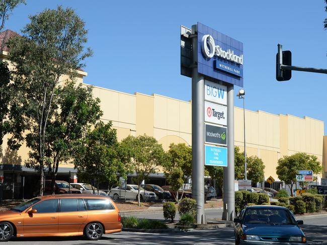 Stockland opens 500 new carparking spaces just in time for Christmas. Photos of the new carparking area. Marilina Bandini and Alex Nguyen on site. Dalia Korkis with her son Noah taking advantage at Wetherill Park. Pics Ian Svegovic