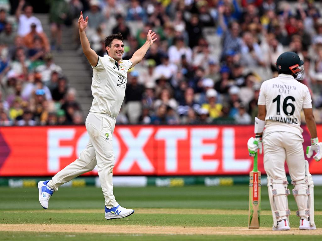 Pat Cummins took his 10th five wicket haul on day three.