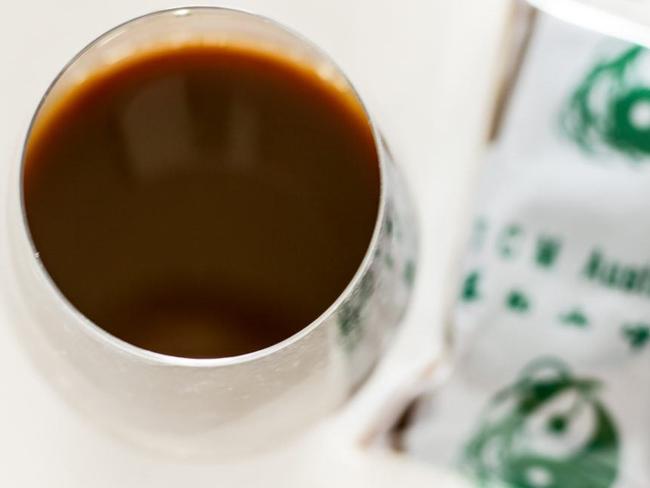  Le thé infusé sur mesure qui est devenu le petit-déjeuner, le déjeuner et le dîner de Skye au programme. Photo : Skye Gilkeson