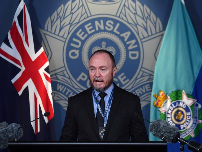 Brisbane, AUSTRALIA - NewsWire Photos August 21, 2020:  Detective Inspector Vince Byrnes talks to the media on the investigation into the arrest of two men for their role in a cold call technology support money laundering network at the Roma Street Police Station in Brisbane.Picture: NewsWire / John Gass