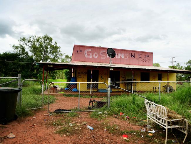 Filthy, barely habitable houses in the community of Beswick, is located 420km from Darwin, NT. Picture: Justin Kennedy