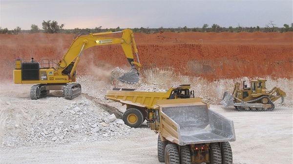 The NT government has awarded two mineral leases to Perth-based Avenira, granting exclusive rights to the Wonarah phosphate deposit in the Barkly region.