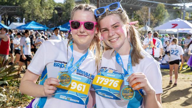 Liley Gibb from Ascot and Kirralee Pringle from Aspley at Bridge to Brisbane 2022, Sunday, August 28, 2022 – Picture: Richard Walker