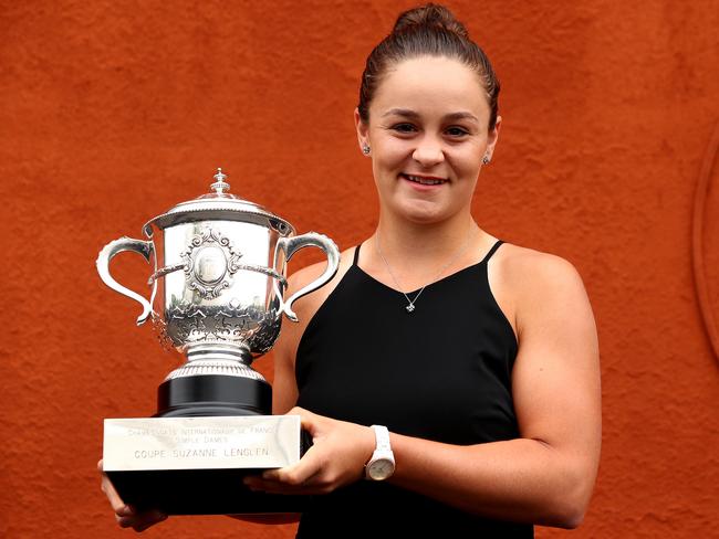 Winner of the women’s singles Ashleigh Barty poses for a photo with trophy during the 2019 French Open at Roland Garros. Picture: Clive Brunskill/Getty Images