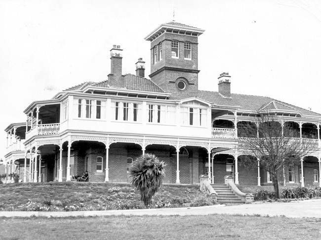 A 1970 photo of Wybra Hall at Mangalore.