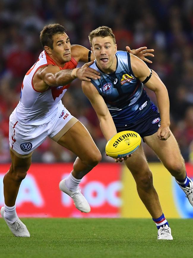 Jack Macrae led the Bulldogs’ midfield in a convincing midfield display against the Swans.