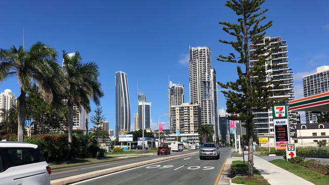 Traffic is quieter on Gold Coast roads thanks to the Commonwealth Games. Picture Amanda Robbemond Gold Coast Highway, Surfers Paradise