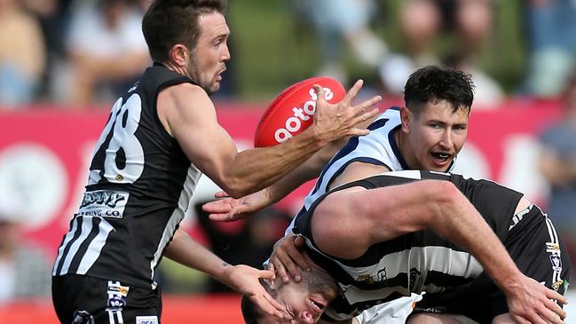 Ovens & Murray FL, Grand Final, Wangaratta Magpies V Yarrawonga Pigeons, at Lavington Sports Grounds, Abraham Ankers, 28, Chris Knowles, 25, Wangaratta Magpies  &  Yarrawonga Pigeons,     Picture Yuri Kouzmin