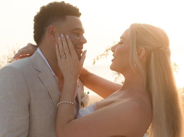 Jason Johannisen and Logan Shine married in Bali.