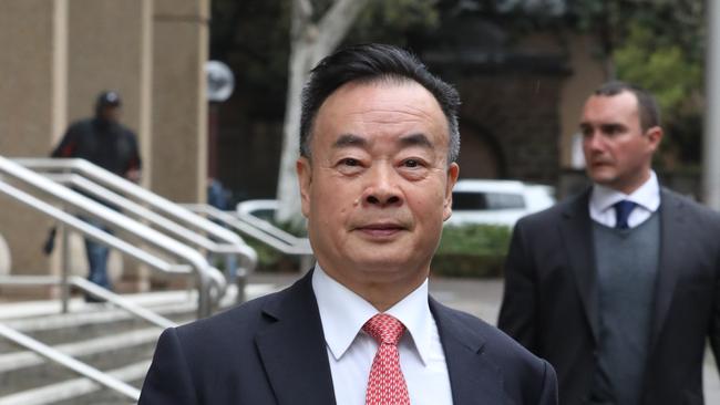 Chau Chak Wing leaves the Federal Court, in Sydney, Tuesday, June 19, 2018.  Chinese-Australian billionaire Chau Chak Wing is suing Fairfax Media and a journalist for defamation over a 2015 online article. (AAP Image/Chris Pavlich) NO ARCHIVING