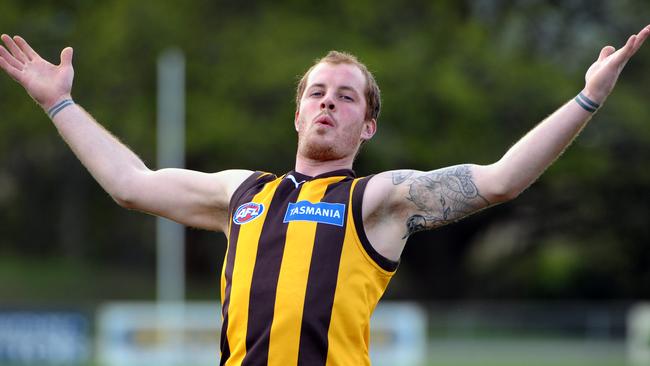 Luke Franklin, 24, from Drouin, was picked in the 2004 draft by former Hawthorn champion Gary Buckenara until he realised his mistake and changed Hawthorn's selection to one Lance 'Buddy' Franklin. Luke has gone on to top Lang Lang's goal kicking with 76 goals and been named in the Ellinbank and District Football League team of the year, and the other Franklin will play in a match this Saturday.