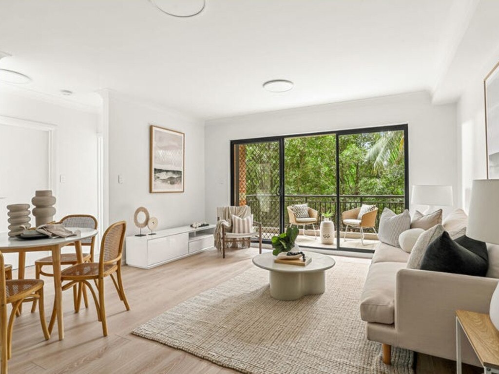 The apartment in Carrington Rd sold for $1.435m.