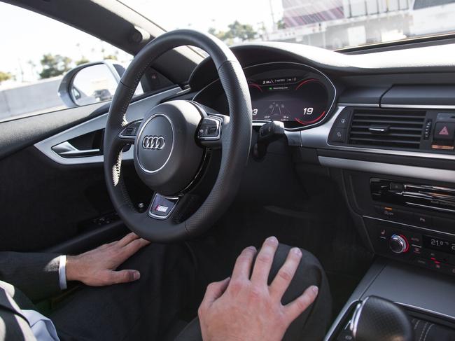 Auto-pilot Audi / driverless car / hands free / Automated driving / Piloted driving.