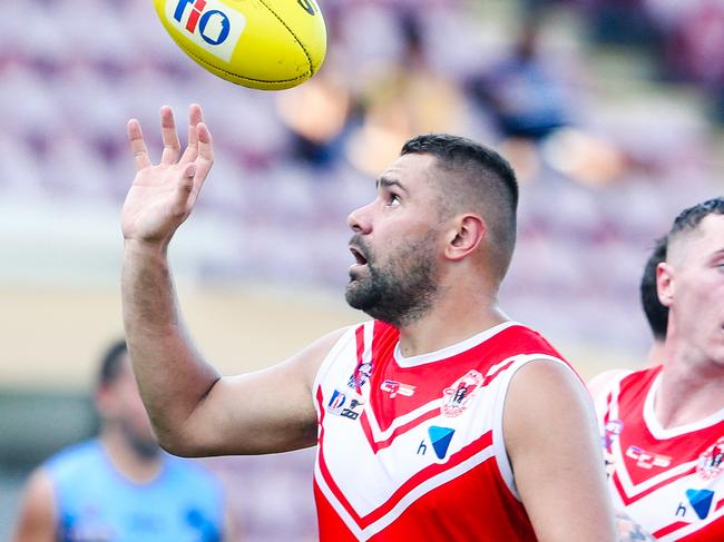 Arnold Kirby as Darwin Buffaloes V Waratahs at TIO Stadium in round 2 of the NTFL 22-23 Comp.Picture Glenn Campbell