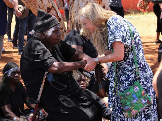 Territory Coroner Elisabeth Armitage visits Yuendumu during the inquest. Picture: Jason Walls