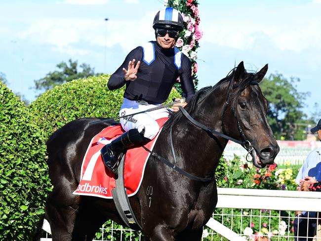 Deepour winning at Eagle Farm for trainer Adam Campton and jockey Elione Chaves, pic credit: Grant Peters, Trackside Photography