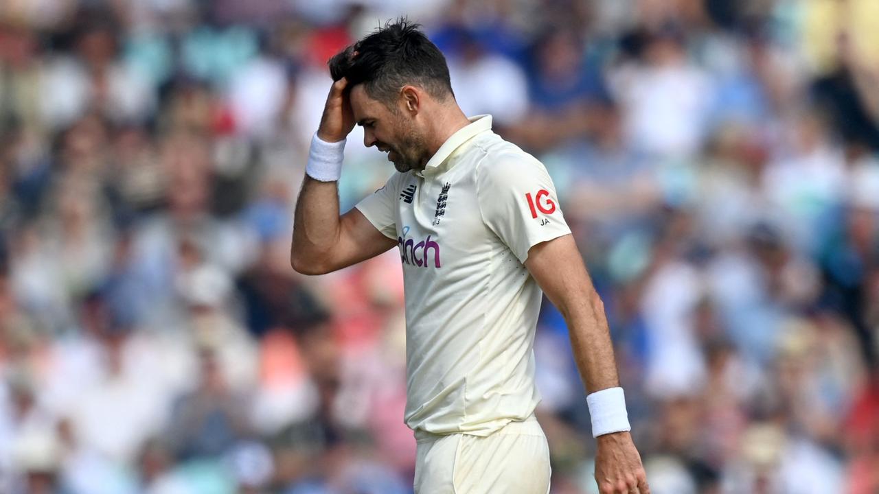 England's James Anderson reacts while bowling during play on the fourth day of the fourth cricket Test match between England and India at the Oval cricket ground in London on September 5, 2021. (Photo by Glyn KIRK / AFP) / RESTRICTED TO EDITORIAL USE. NO ASSOCIATION WITH DIRECT COMPETITOR OF SPONSOR, PARTNER, OR SUPPLIER OF THE ECB
