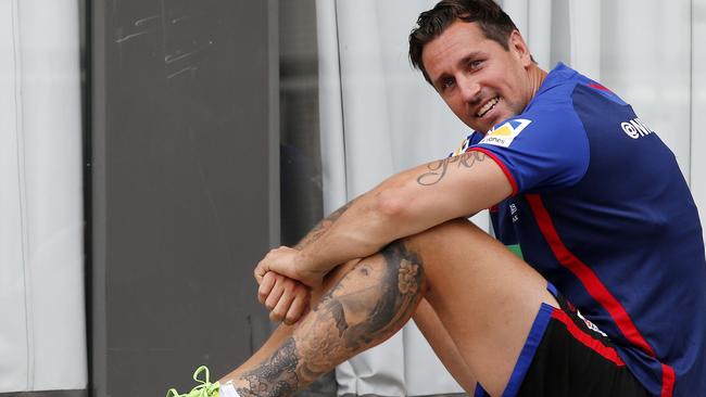 Cogger could learn plenty off Mitchell Pearce. (AAP Image/Darren Pateman)