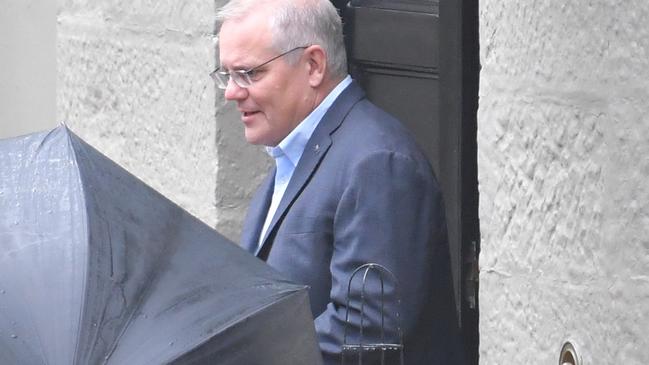 SYDNEY AUSTRALIA - NewsWire Photos, 22 MAY, 2022: Scott Morrison leaves Kirribilli House with his family on the morning after his defeat by LaborÃs Anthony Albanese. Picture: NCA NewsWire / Simon Bullard