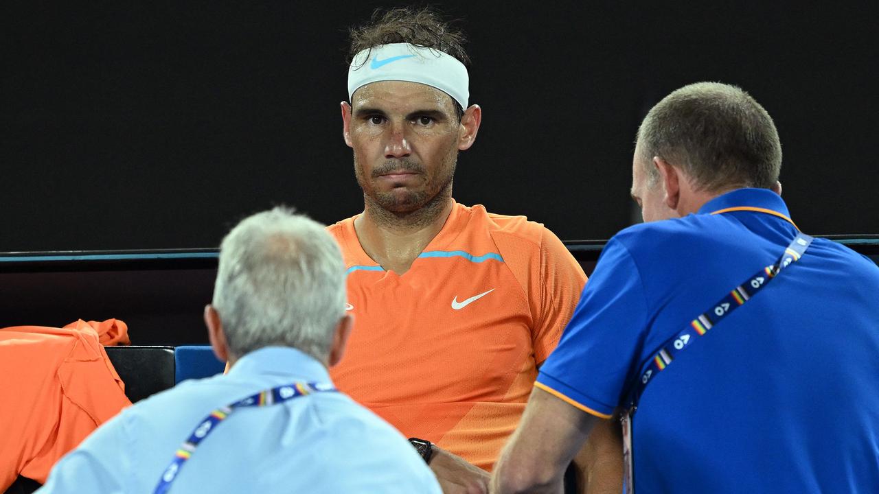 Rafael Nadal was not in a good way. Photo by MANAN VATSYAYANA / AFP