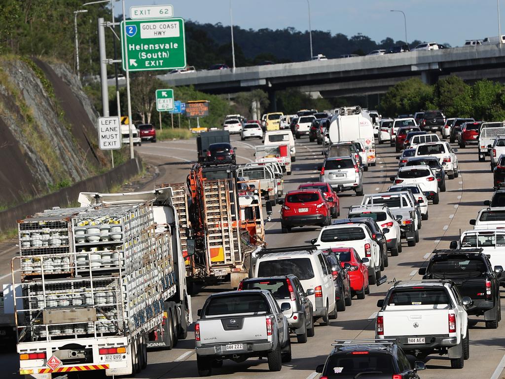 M1 Traffic Southbound at Helensvale. Picture: NIGEL HALLETT