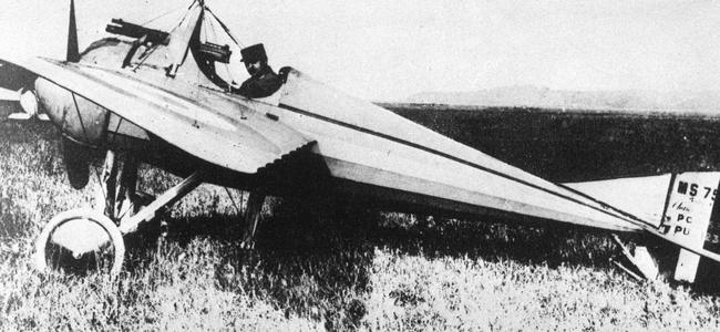 Roland Garros in his Morane-Saulnier in 1915.