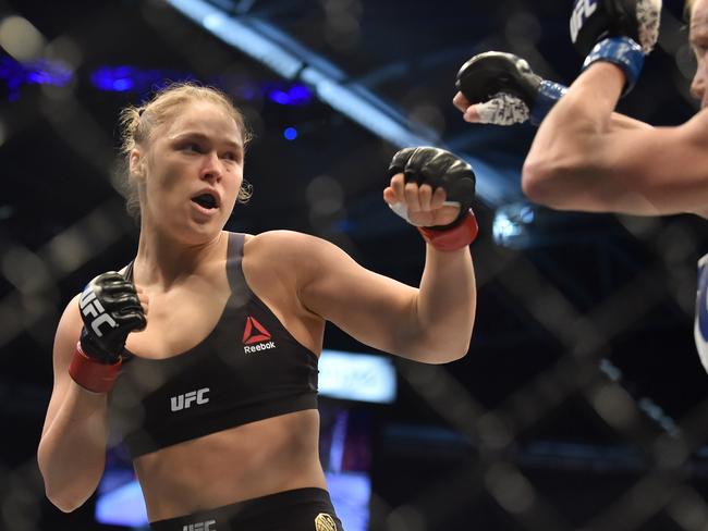 Ronda Rousey vs. Holly Holm: Death kick shows similarities to Phillip ...