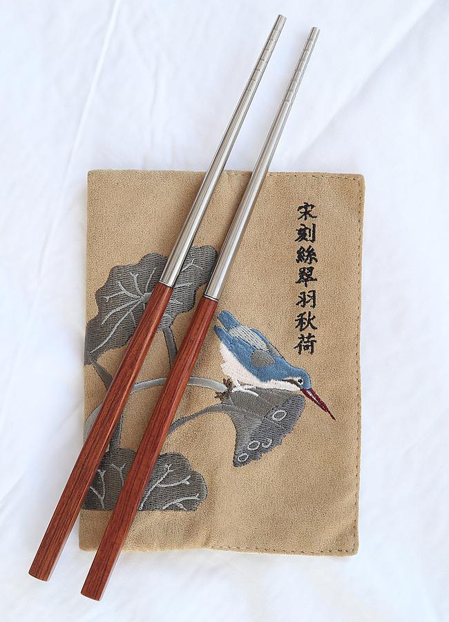 <b>Chopsticks: </b>I’ve had them with me since I arrived Australia and take them and use them everywhere I go. They are not only useful but items that can evoke many wonderful memories.