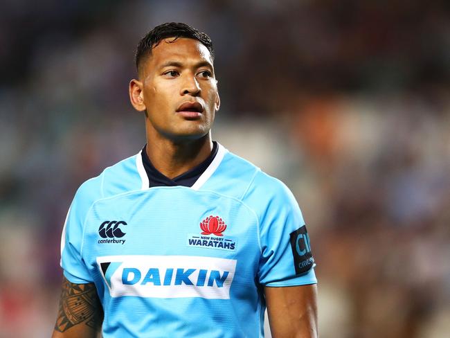 SYDNEY, NEW SOUTH WALES - FEBRUARY 24:  Israel Folau of the Waratahs watches on during the round two Super Rugby match between the Waratahs and the Stormers at Allianz Stadium on February 24, 2018 in Sydney, Australia.  (Photo by Mark Kolbe/Getty Images)