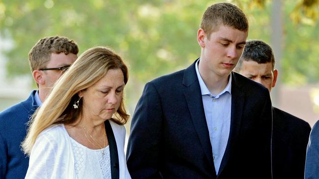 Brock Turner and his mother, Carleen Turner. Picture: Dan Honda/ Bay Area News Group via AP.