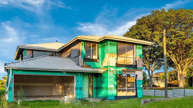 This Porter Davis project at Mount Gravatt East sold for $1.37m at a hotly contested auction.