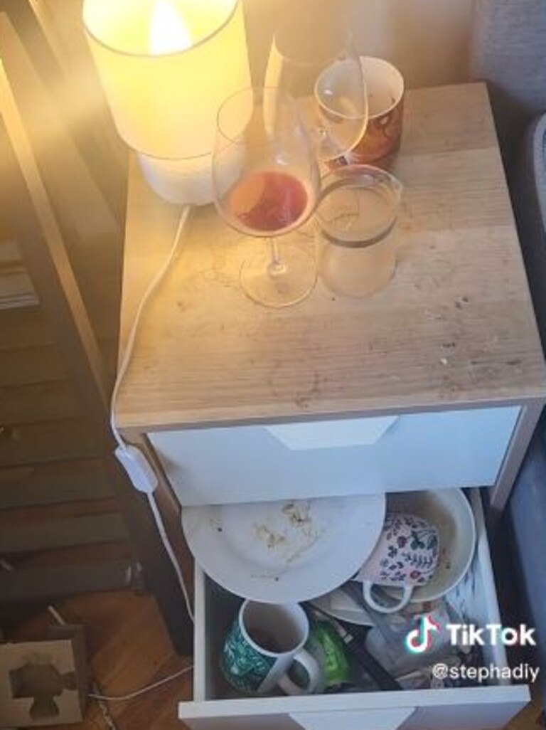 Every drawer was filled with dirty dishes. Picture: TikTok/stephadiy