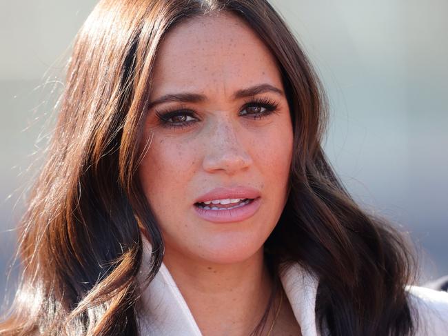 THE HAGUE, NETHERLANDS - APRIL 17:  Meghan, Duchess of Sussex attends the Athletics Competition during day two of the Invictus Games The Hague 2020 at Zuiderpark on April 17, 2022 in The Hague, Netherlands. (Photo by Chris Jackson/Getty Images for the Invictus Games Foundation)