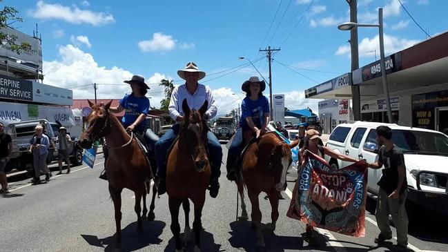 MP rides horse down Prossie Main St