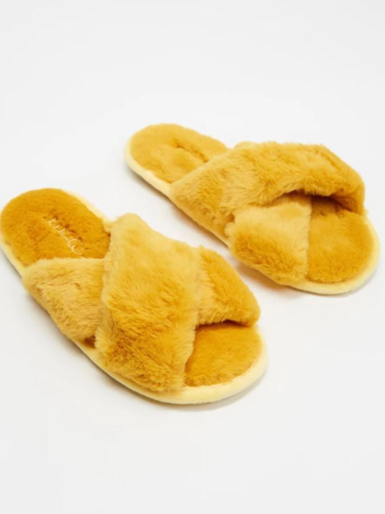 11 Best Slippers & Ugg Boots For Women For Winter 2021 | news.com.au ...