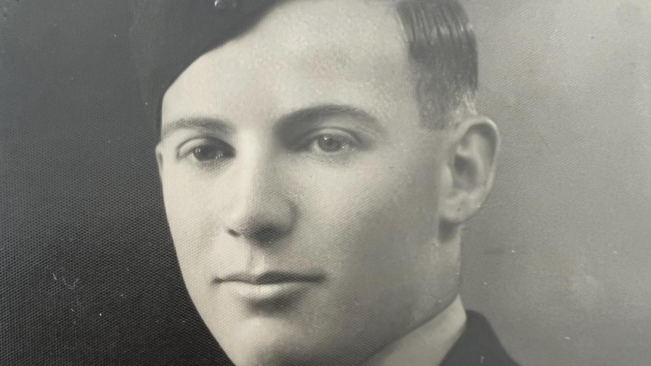 Flight Sergeant Harley Joseph Williams from 100SQN. Born in Launceston.