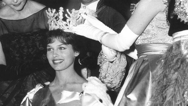 Miss Australia 1961 Tania Verstak is crowned.