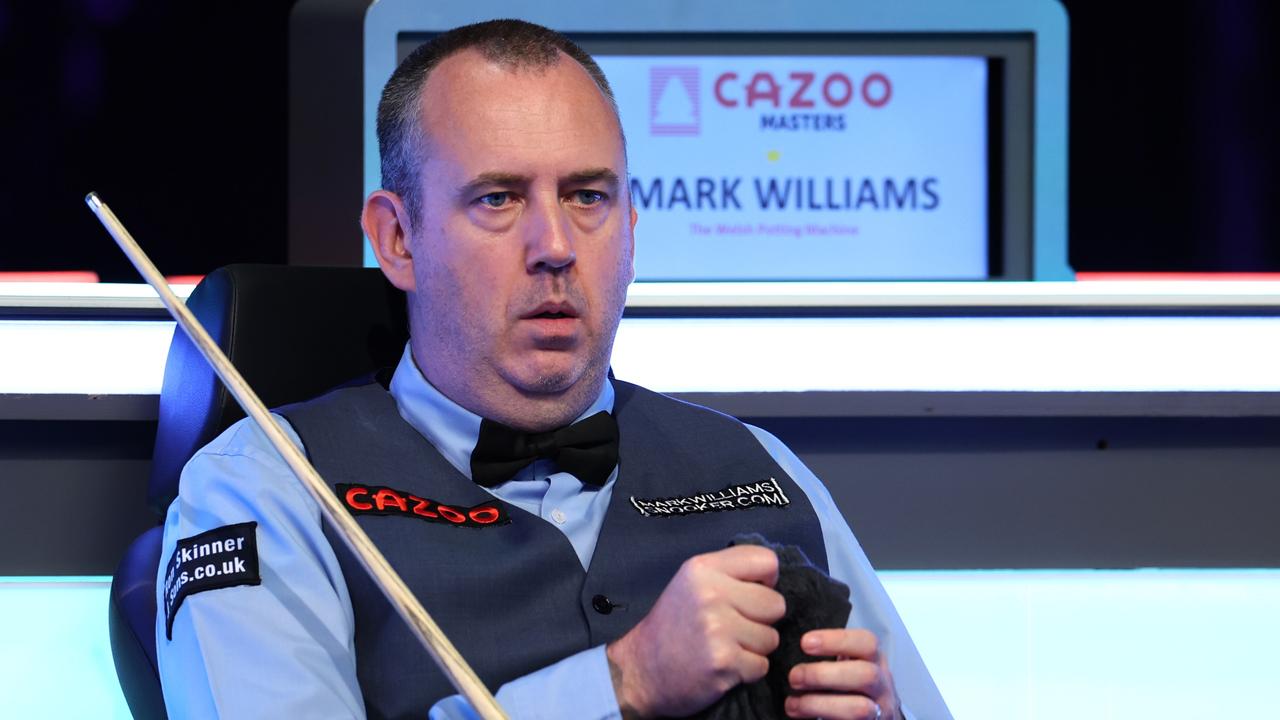 Snooker news 2023 Mark Williams attacked by wasp, cameraman attacked by wasp, video, commentary, The Masters, scores, results, latest, updates