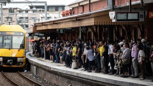 T1 train line train delays.