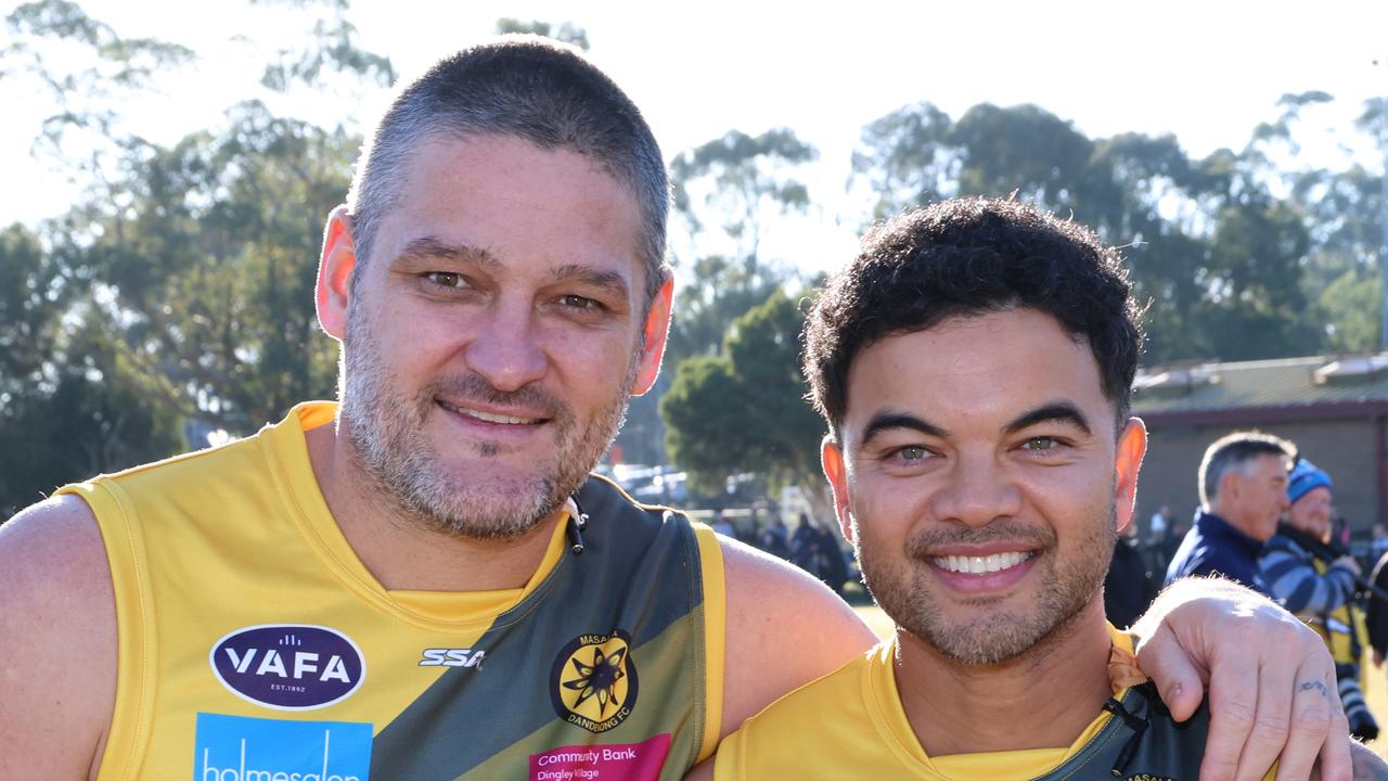 Fev, Guy spark absurd 229-point turnaround