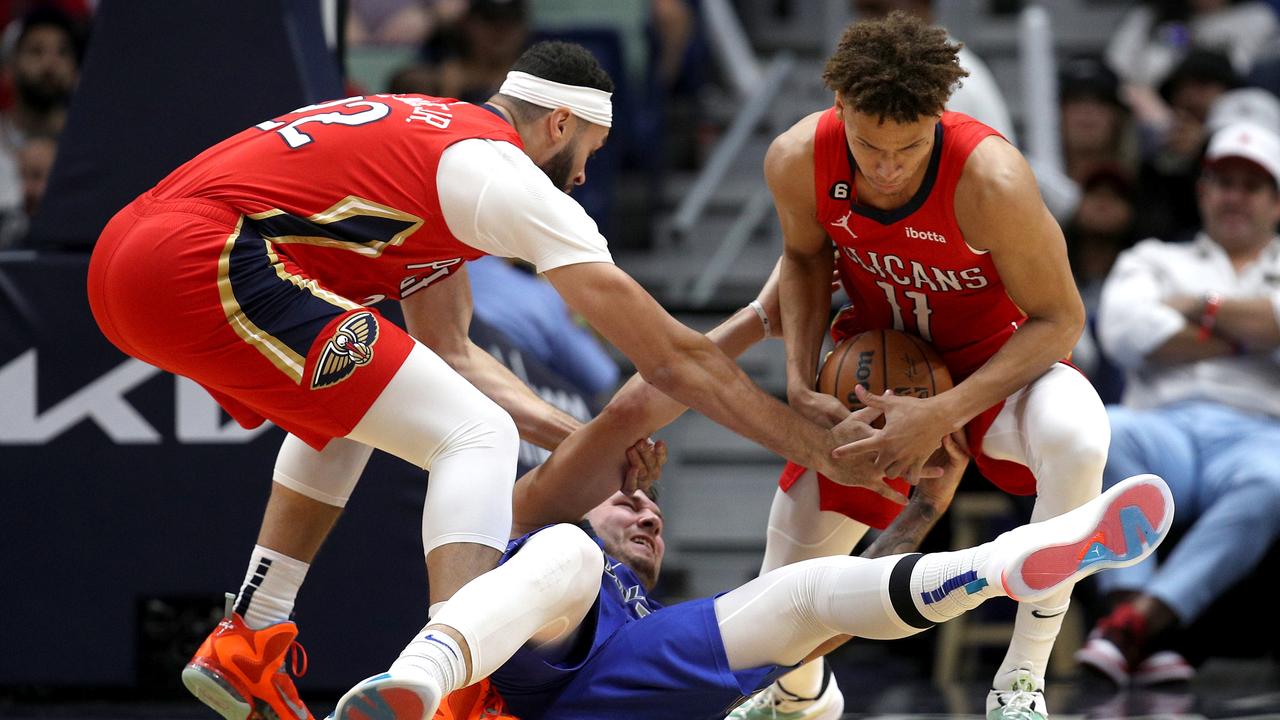 Larry Nance Jr (left) spent two seasons with Daniels (right) in New Orleans. (Photo by Sean Gardner/Getty Images)