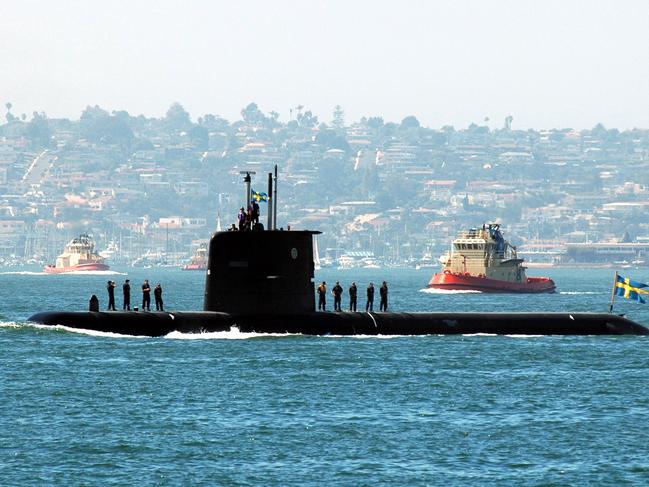 San Diego (Oct. 1, 2005) - The Swedish diesel-powered attack submarine HMS Gotland transits through San Diego Harbor during the Sea and Air Parade held as part of Fleet Week San Diego 2005. Fleet Week San Diego is a three-week tribute to Southern California-area military members and their families. U.S. Navy photo by Photographer's Mate 2nd Class Patricia R. Totemeier (RELEASED)