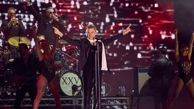 Robbie Williams performing at the Adelaide 500. Picture: Matt Loxton